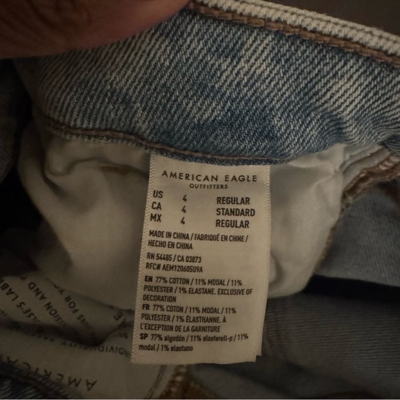 American eagle AE stretch mom jeans light wash blue ripped distressed size 4R - Picture 9 of 13